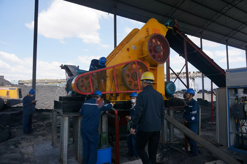 濕料用什么破碎機好？ 濕料粉碎機價格是多少？